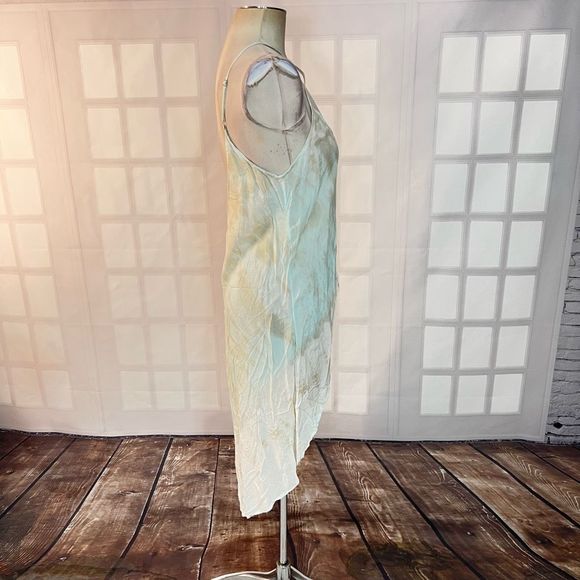 Gypsy05 NWT button front longer in back flowy tie dye  tank size small - Picture 4 of 8